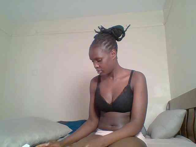 Hot-sexy-bitch webcam