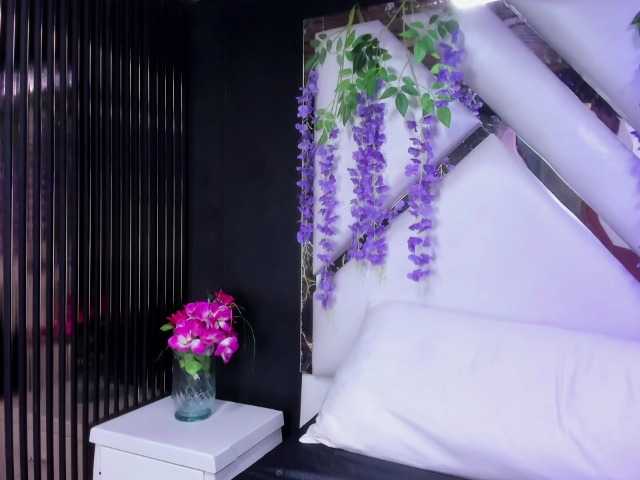 LinzyRouse Live Cam on BongaCams