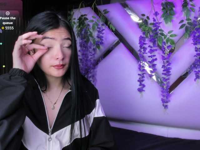 le modèle LinzyRouse est en webcam porno dans un show sur le site bongacams, il possède les tags suivants: Latino/Hispanic,Brunette,Shaved