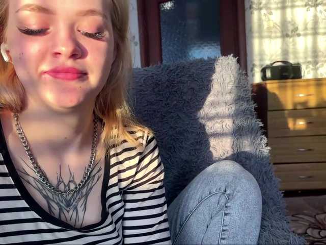 AriannaVargo's BongaCams show and profile