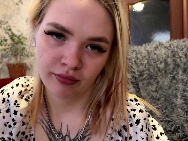 AriannaVargo's BongaCams show and profile