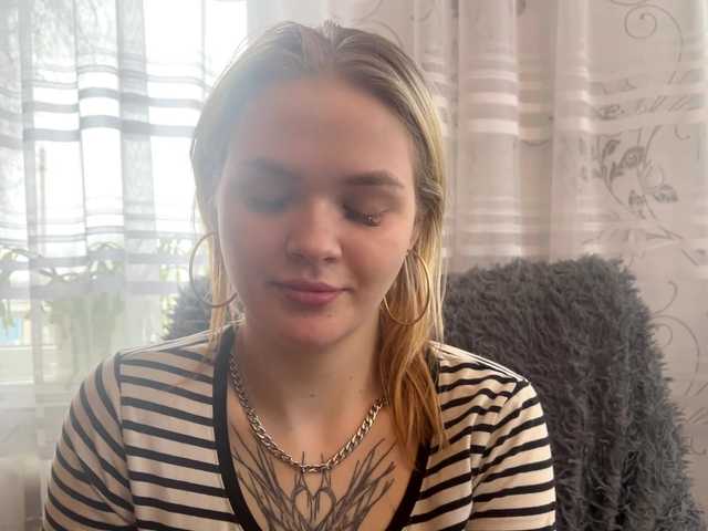 AriannaVargo's BongaCams show and profile