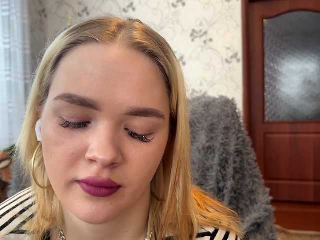 AriannaVargo's BongaCams show and profile