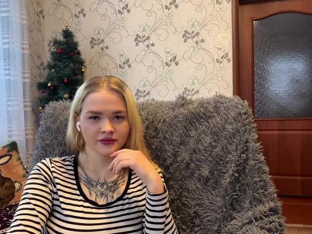 AriannaVargo's BongaCams show and profile