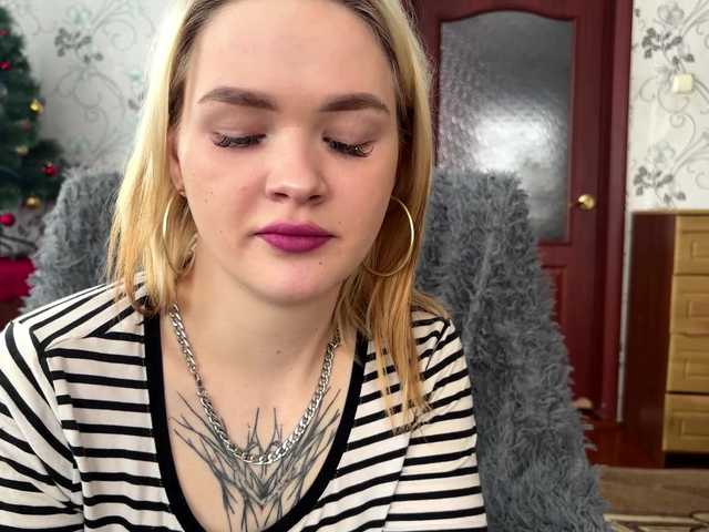 AriannaVargo's BongaCams show and profile