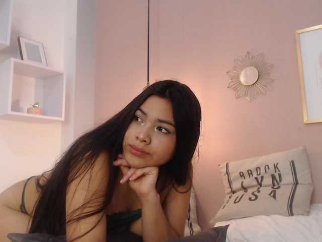 MiaVibe's BongaCams show and profile