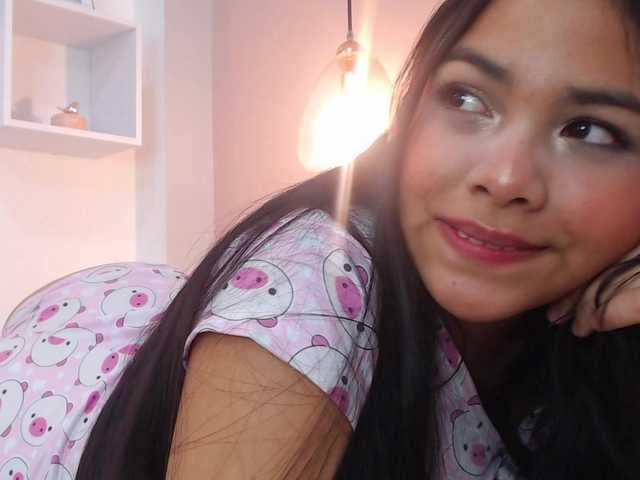 MiaVibe Live Cam on BongaCams