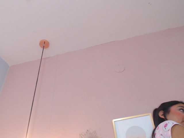 MiaVibe's BongaCams show and profile