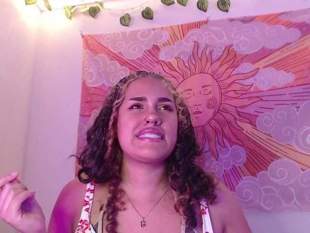 Eimy's BongaCams show and profile