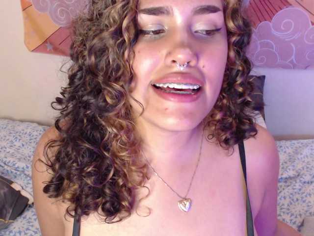 Eimy's BongaCams show and profile