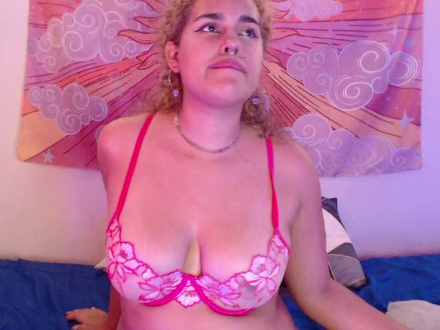 Eimy's BongaCams show and profile