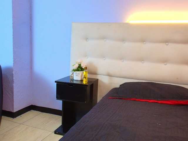 ScarletttSweett's BongaCams show and profile