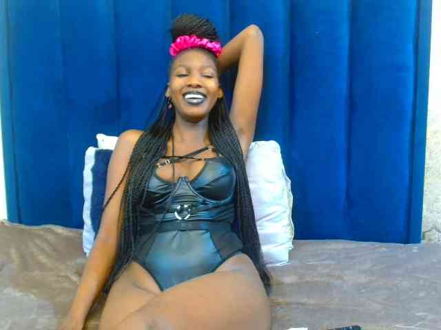 Sweetdivaxx12 webcam