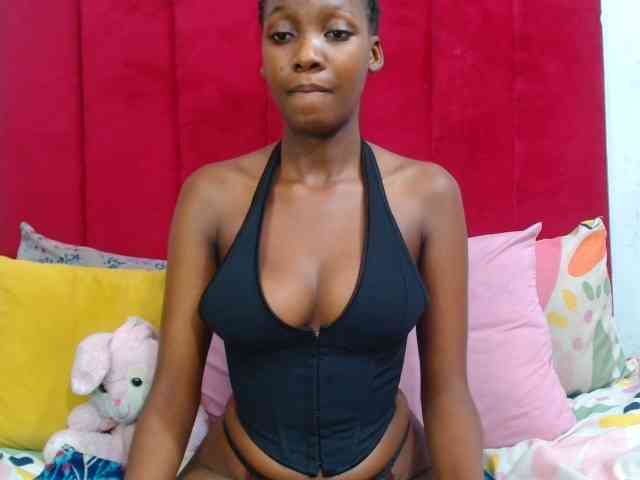 Sweetdivaxx12 webcam