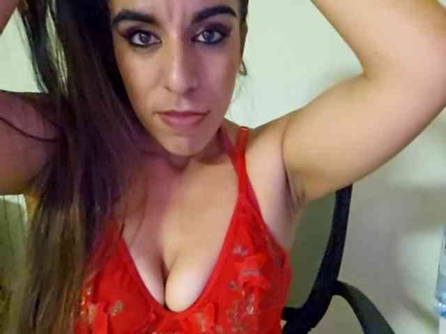 LatinArabQueen1 webcam