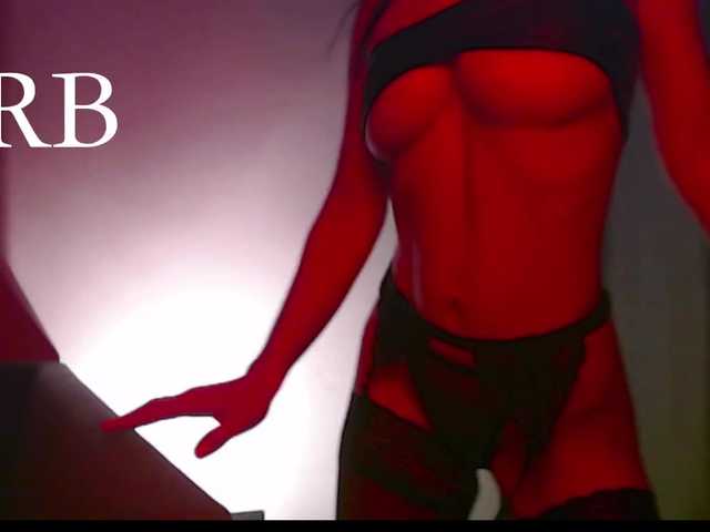 FemaleFatale's BongaCams show and profile