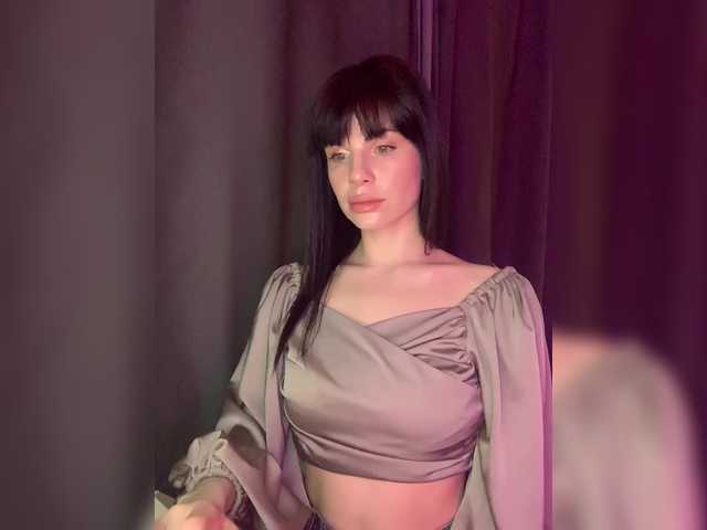 FemaleFatale's BongaCams show and profile