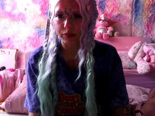 BABYUNICORN420 webcam