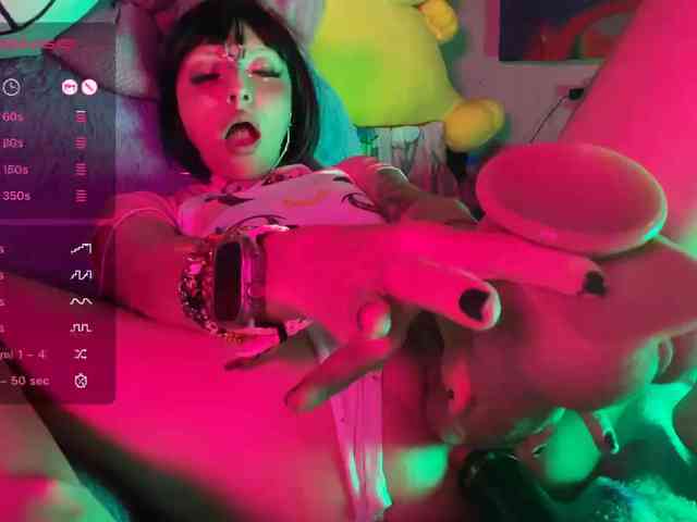 BABYUNICORN420 webcam