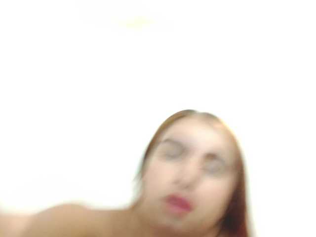 leah-walker's BongaCams show and profile