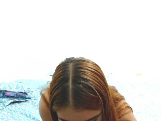 leah-walker's BongaCams show and profile