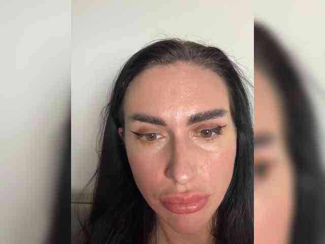 SashaBloom999 webcam