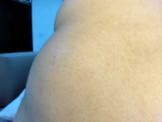 Meli-u's BongaCams show and profile