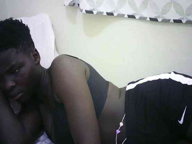 EbonyChocoo webcam