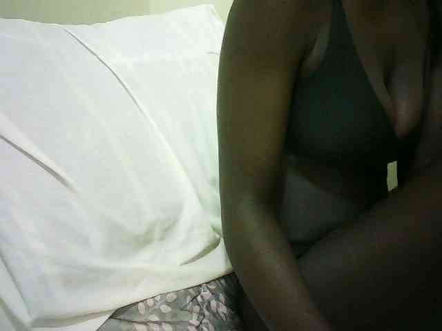 EbonyChocoo webcam