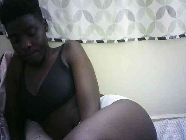 EbonyChocoo webcam