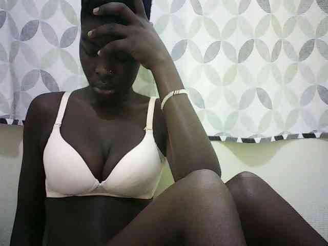 EbonyChocoo webcam