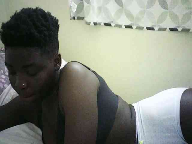 EbonyChocoo webcam