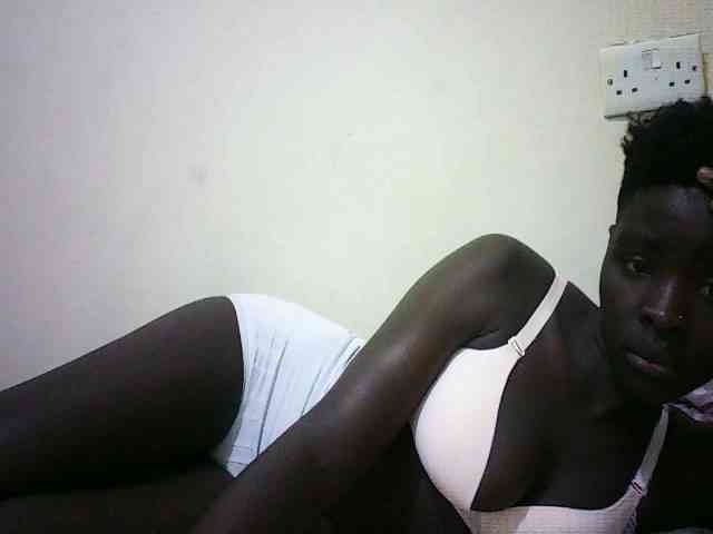 EbonyChocoo webcam