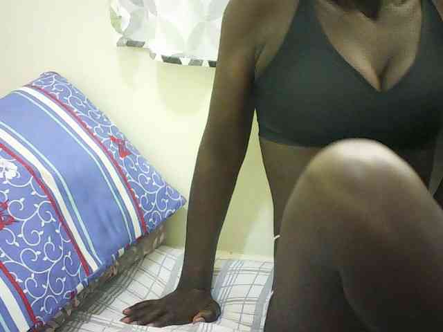 EbonyChocoo webcam