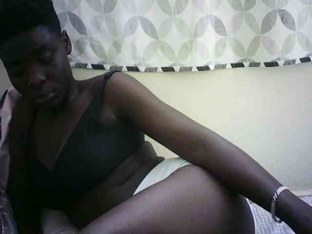 EbonyChocoo webcam