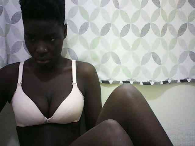 EbonyChocoo webcam