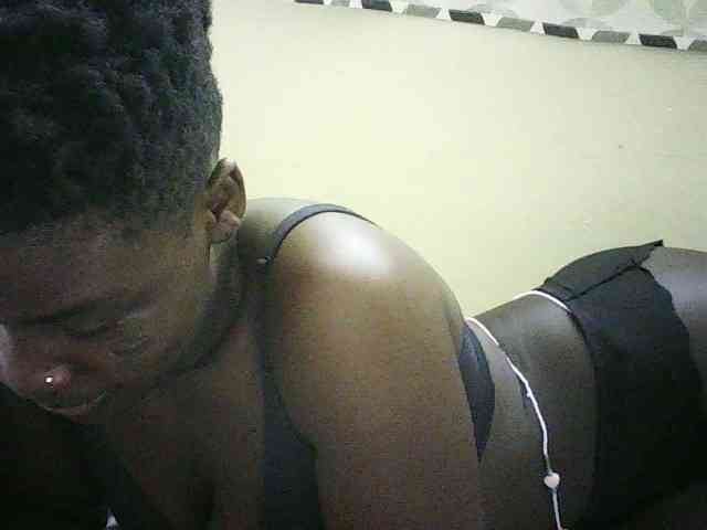 EbonyChocoo webcam