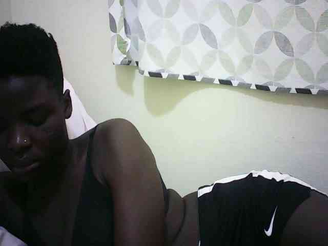 EbonyChocoo webcam