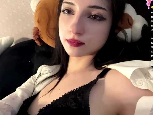 ArielleOltremari's BongaCams show and profile