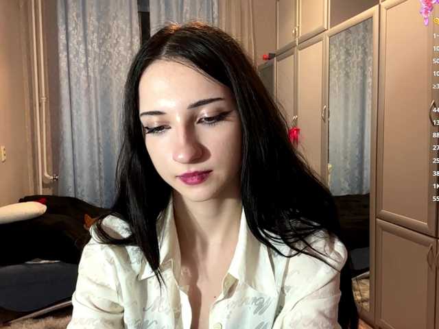 ArielleOltremari's BongaCams show and profile