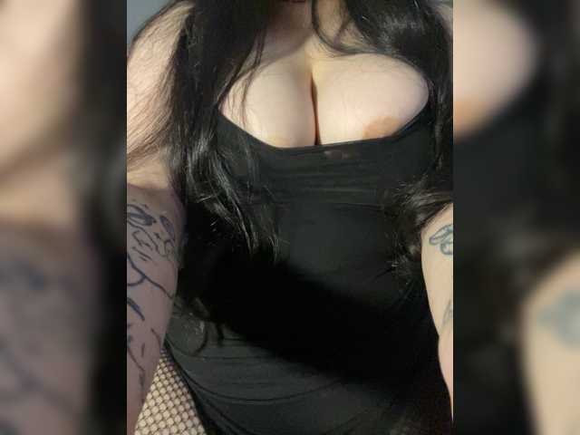 LiLiBet's BongaCams show and profile