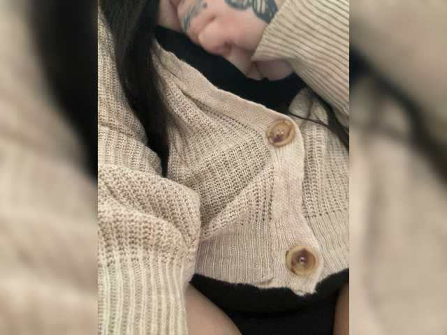 LiLiBet's BongaCams show and profile