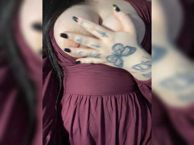 LiLiBet's BongaCams show and profile