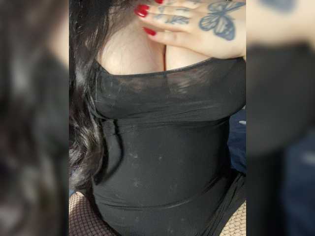 LiLiBet's BongaCams show and profile