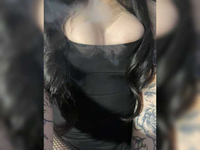 LiLiBet's BongaCams show and profile