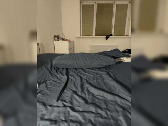 LiLiBet's BongaCams show and profile