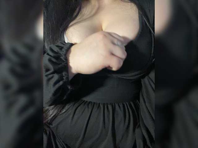 LiLiBet's BongaCams show and profile