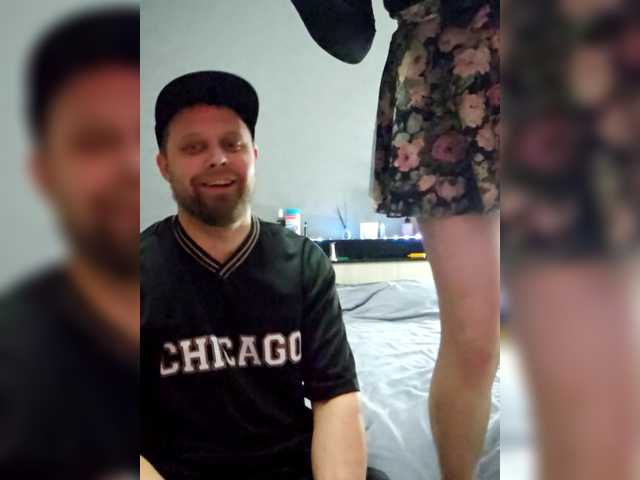 RIM-and-ARI's BongaCams show and profile