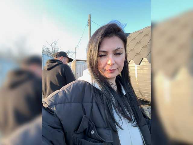 RIM-and-ARI's BongaCams profile