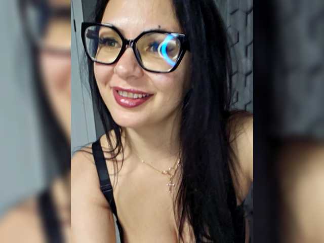 RIM-and-ARI's BongaCams show and profile